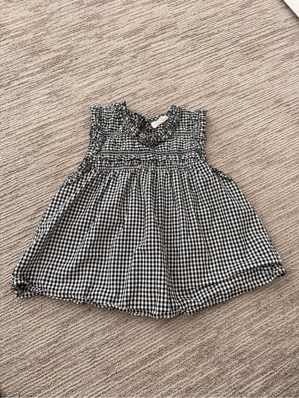 Gingham sleeveless Top